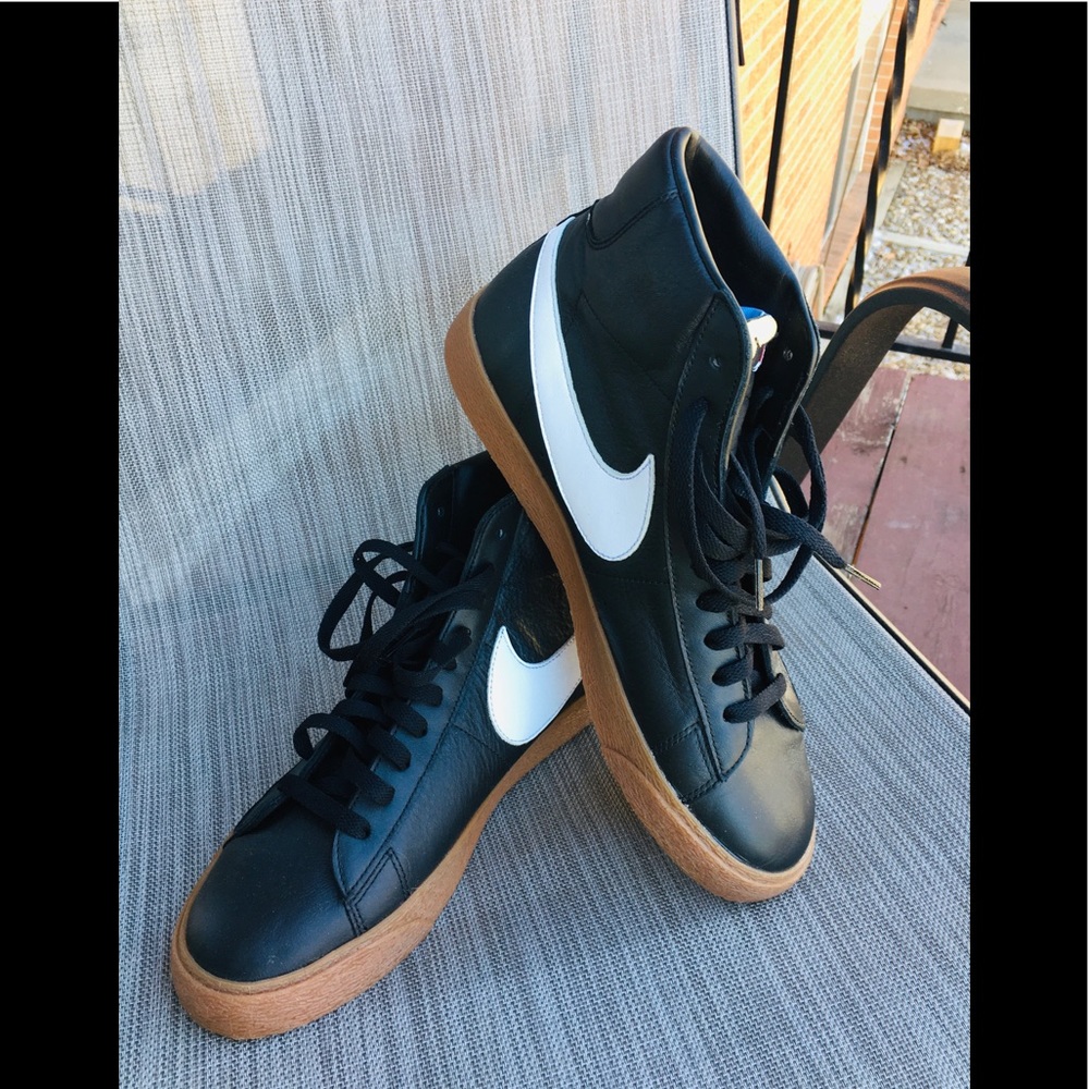 Nike Blazer 77 MID Black and Orange Rubber Sole New